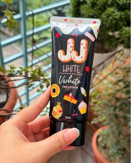 JJ White Sun Lotion.